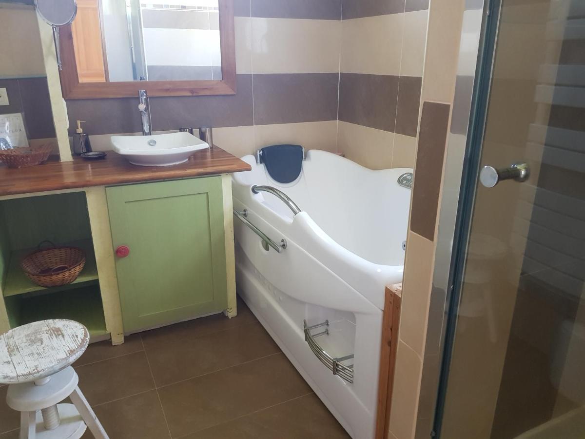 Maison Mimosa Salernes Bagian luar foto